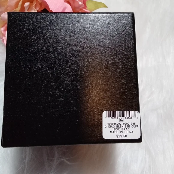 🌷New Blush Pink Bracelet 🌷 - Picture 2 of 3